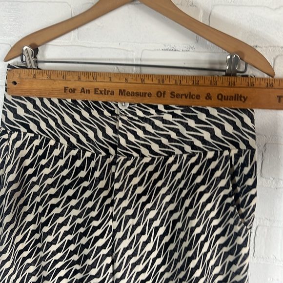 Anthropologie Printed straight leg trouser pants Size 6 - Picture 14 of 17